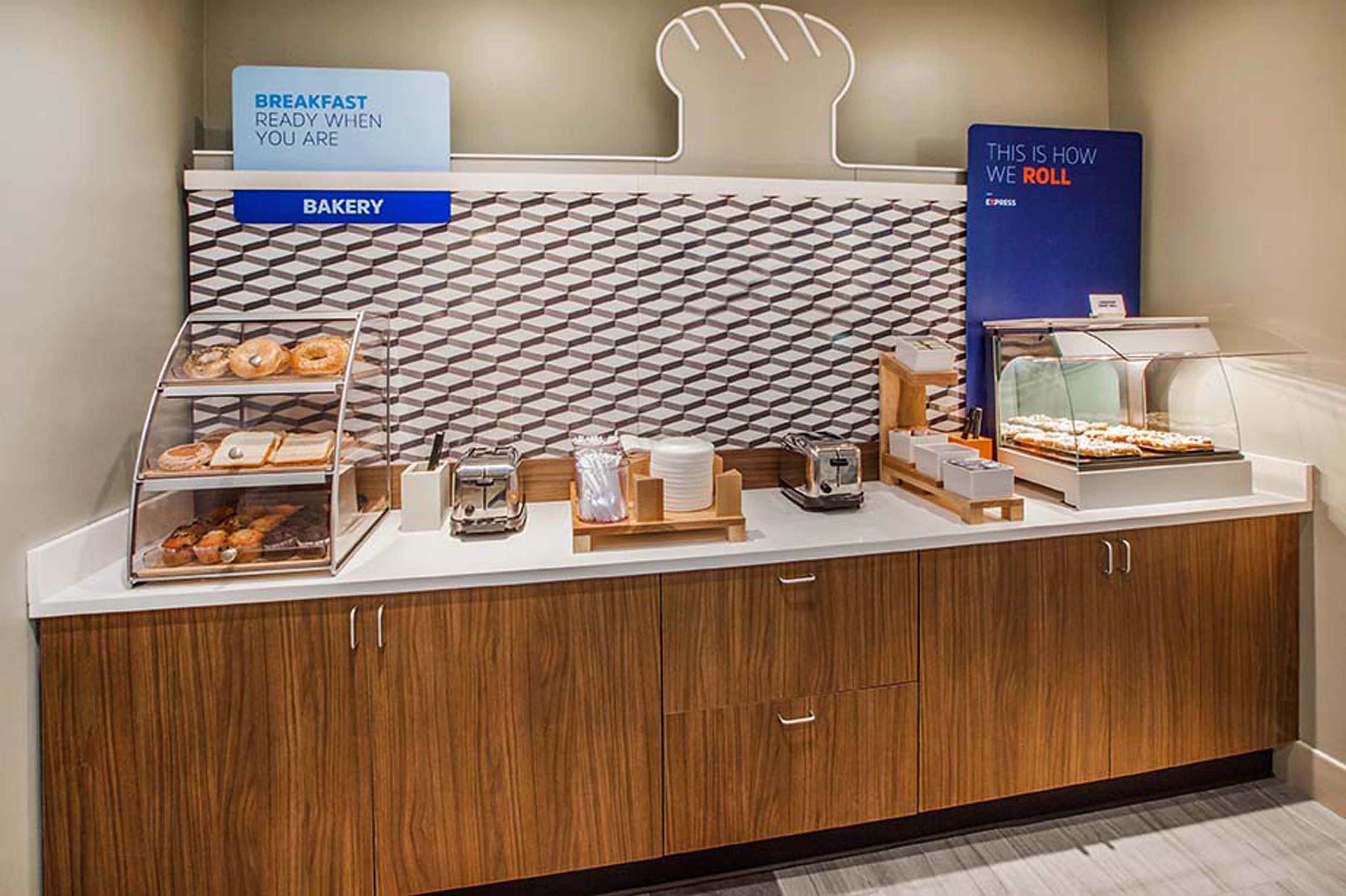 Holiday Inn Express Hotel & Suites Indianapolis W - Airport Area By Ihg Eksteriør bilde