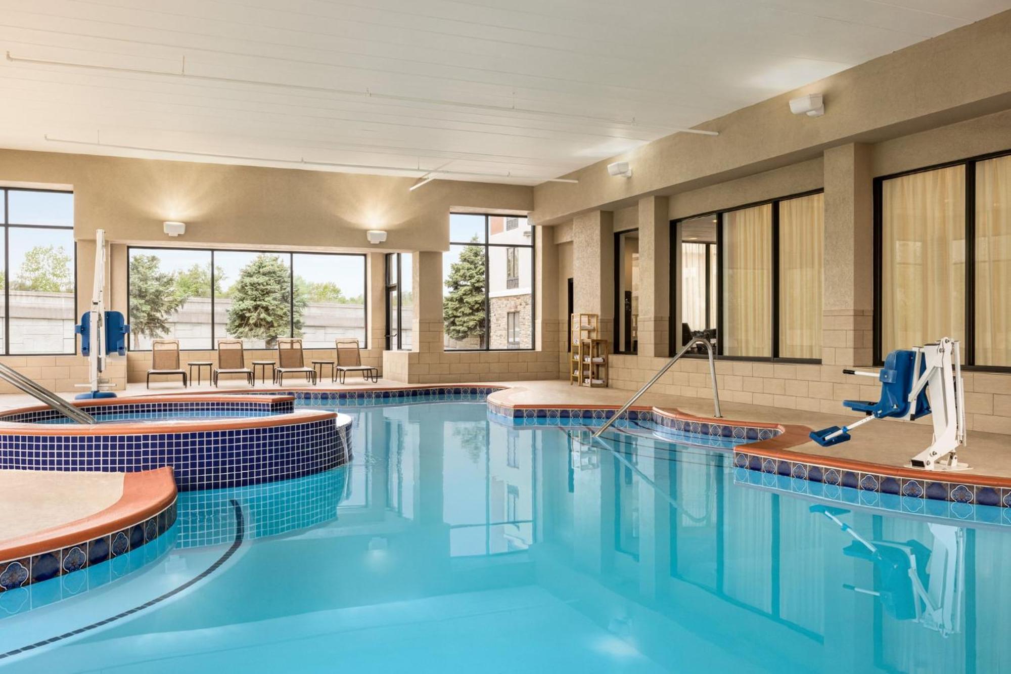 Holiday Inn Express Hotel & Suites Indianapolis W - Airport Area By Ihg Eksteriør bilde
