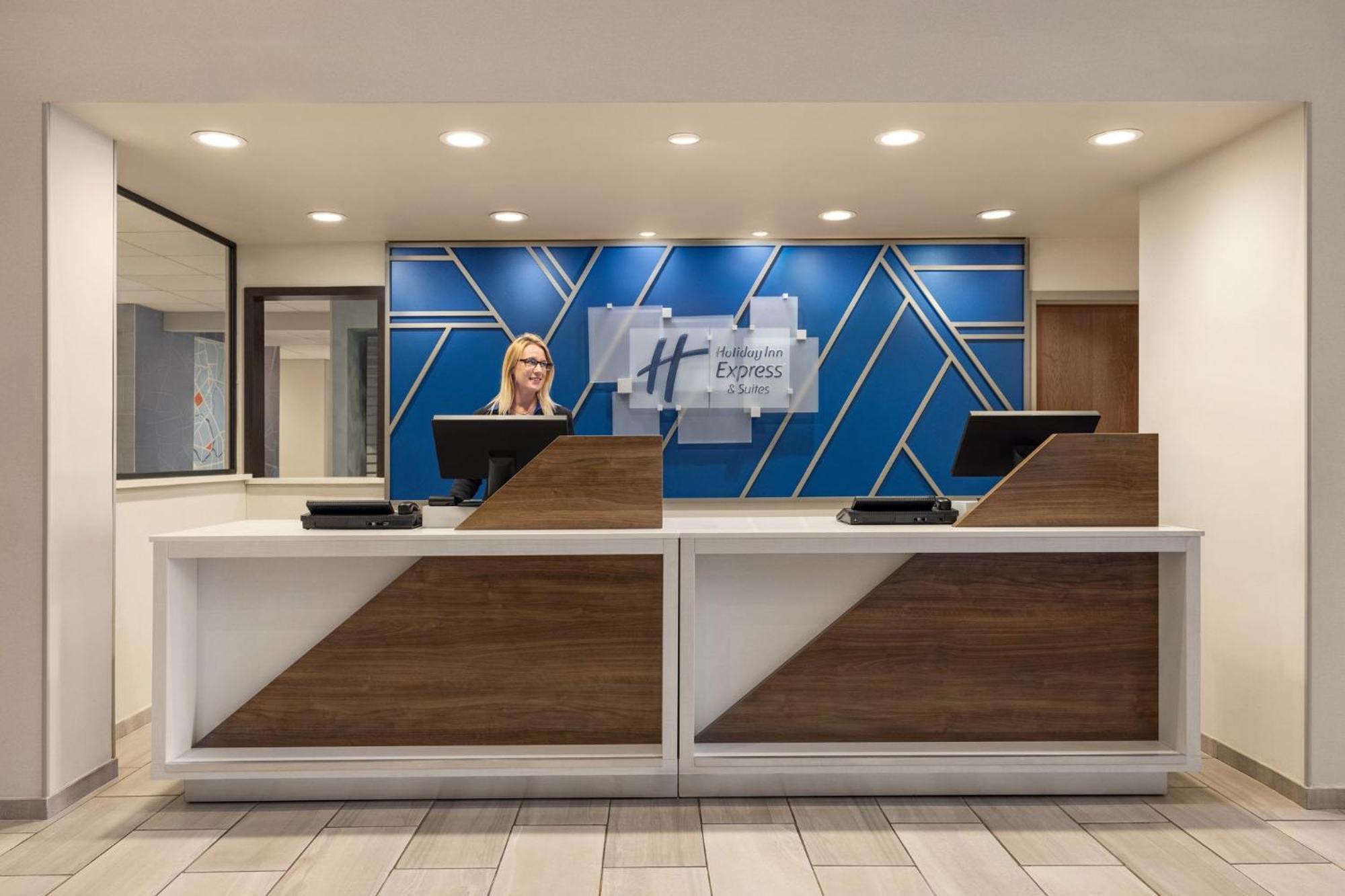 Holiday Inn Express Hotel & Suites Indianapolis W - Airport Area By Ihg Eksteriør bilde