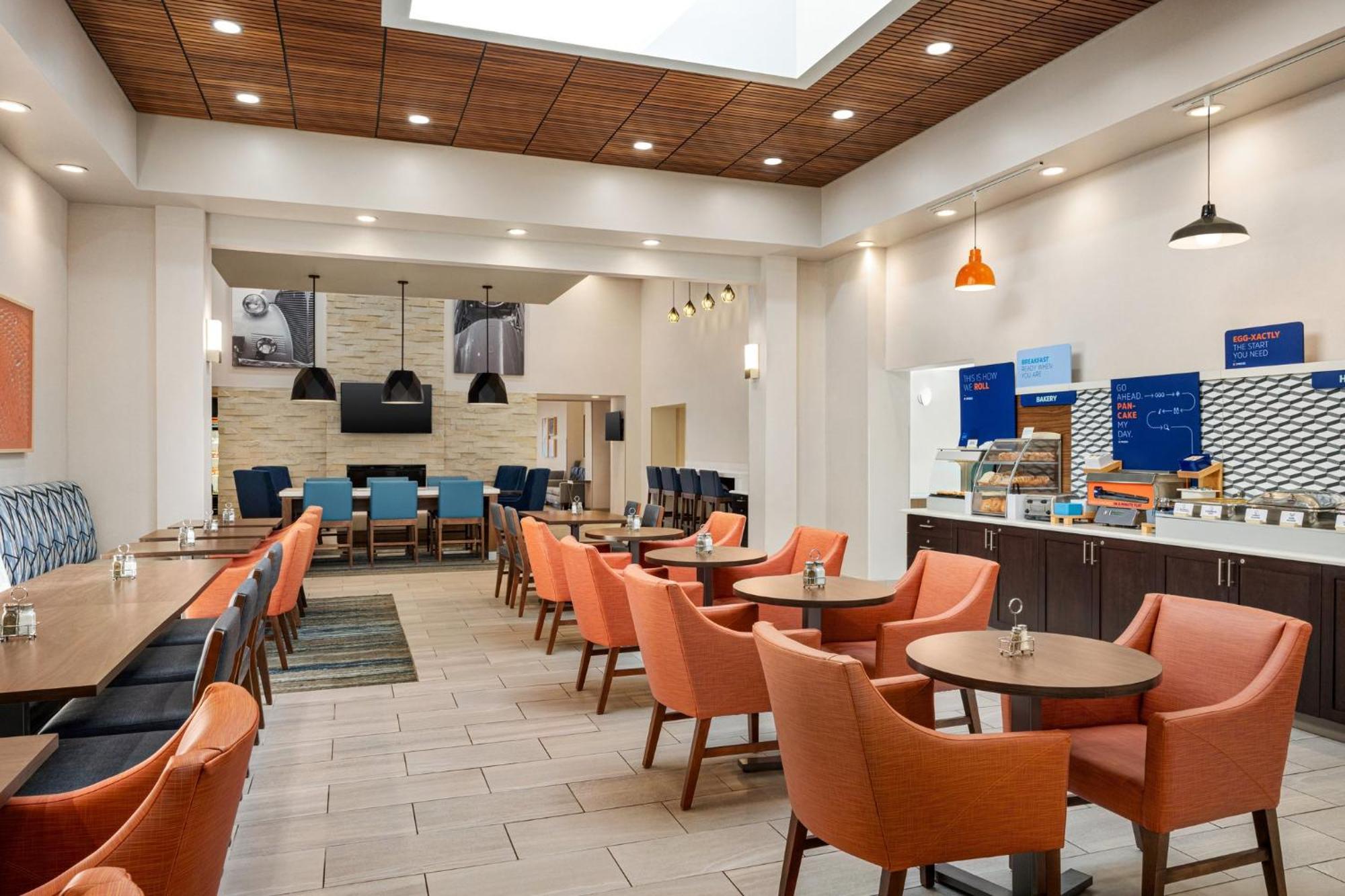 Holiday Inn Express Hotel & Suites Indianapolis W - Airport Area By Ihg Eksteriør bilde